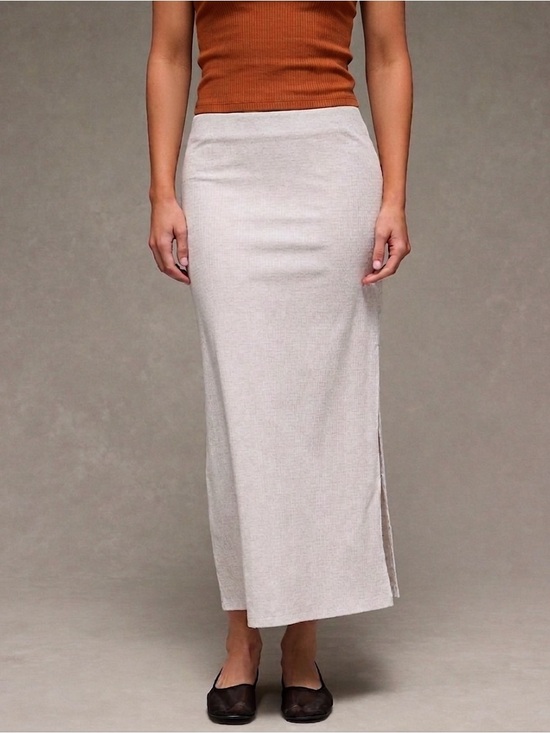 American Eagle Outfitters Dresses & Skirts - NWOT American Eagle High-Waisted Ribbed Knit Light Gray Maxi Skirt